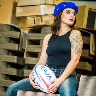 Bright Blue Beret with French Rugby XV Pin - Laulhère Reference: 6399 | Chapellerie Traclet