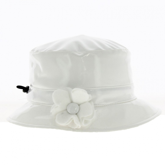 Carole varnished rain hat with flowers