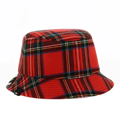 Red Plaid Reversible Wool Bucket Hat - Traclet Reference: 19182 | Traclet Hat Shop