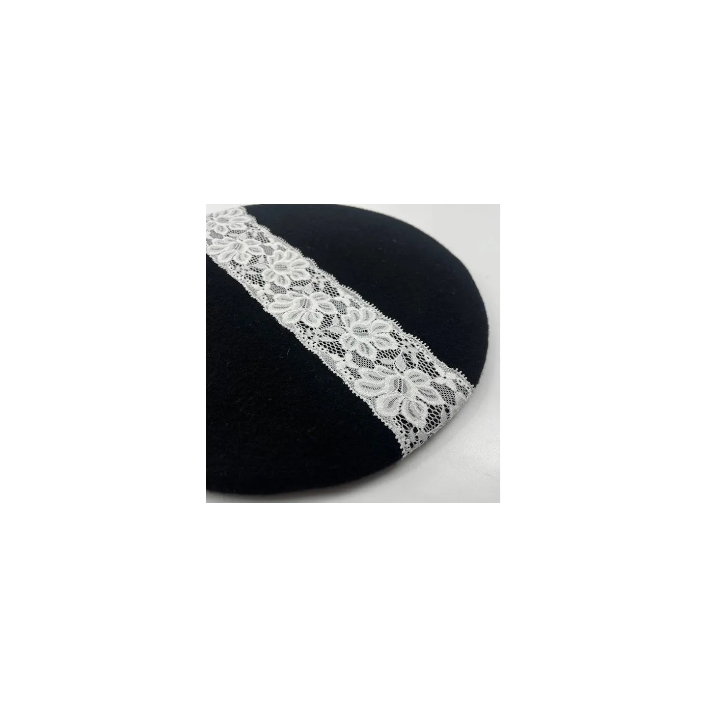 Béret Dentelle Noir - Le Béret Français  Reference : 20452| Chapellerie Traclet