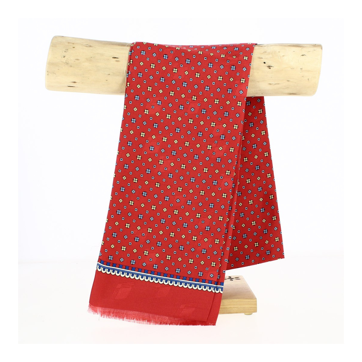 Foulard homme-soie-rouge et bleu motifs jaune bleu foncé et bleu ciel ...