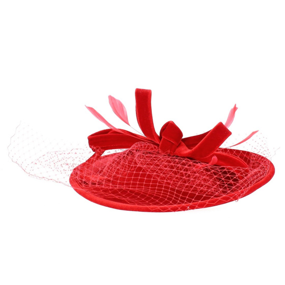 Chapeau de Cérémonie en voile de velours rouge Chapeau de Cérémonie en voile de velours rouge