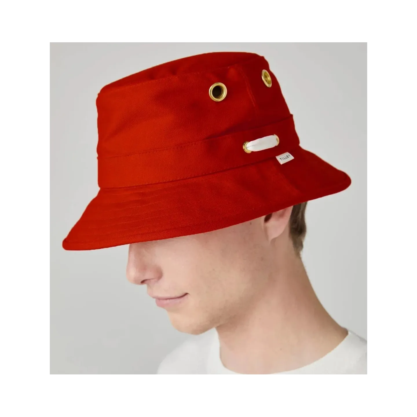 Bob-Chapeau T1 Bucket Rouge  UPF 50+ - Tilley  référence 21543 chapellerie traclet