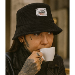 Le Vel Noir Velvet Bucket Hat - Von Dutch