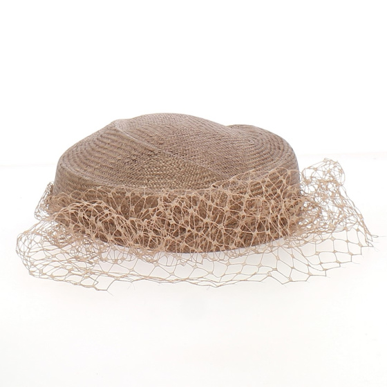 Tambourin de cérémonie taupe avec sa voilette et sa rose - Chapellerie Traclet - France