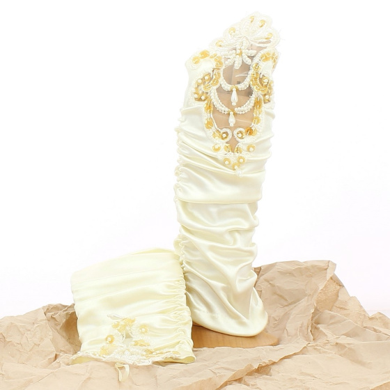 Ceremonial mid-long gloves in shiny lycra (white or cream) with pearls - Chapellerie Traclet - France
