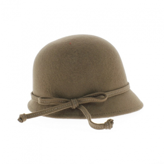 Beige cloche hat