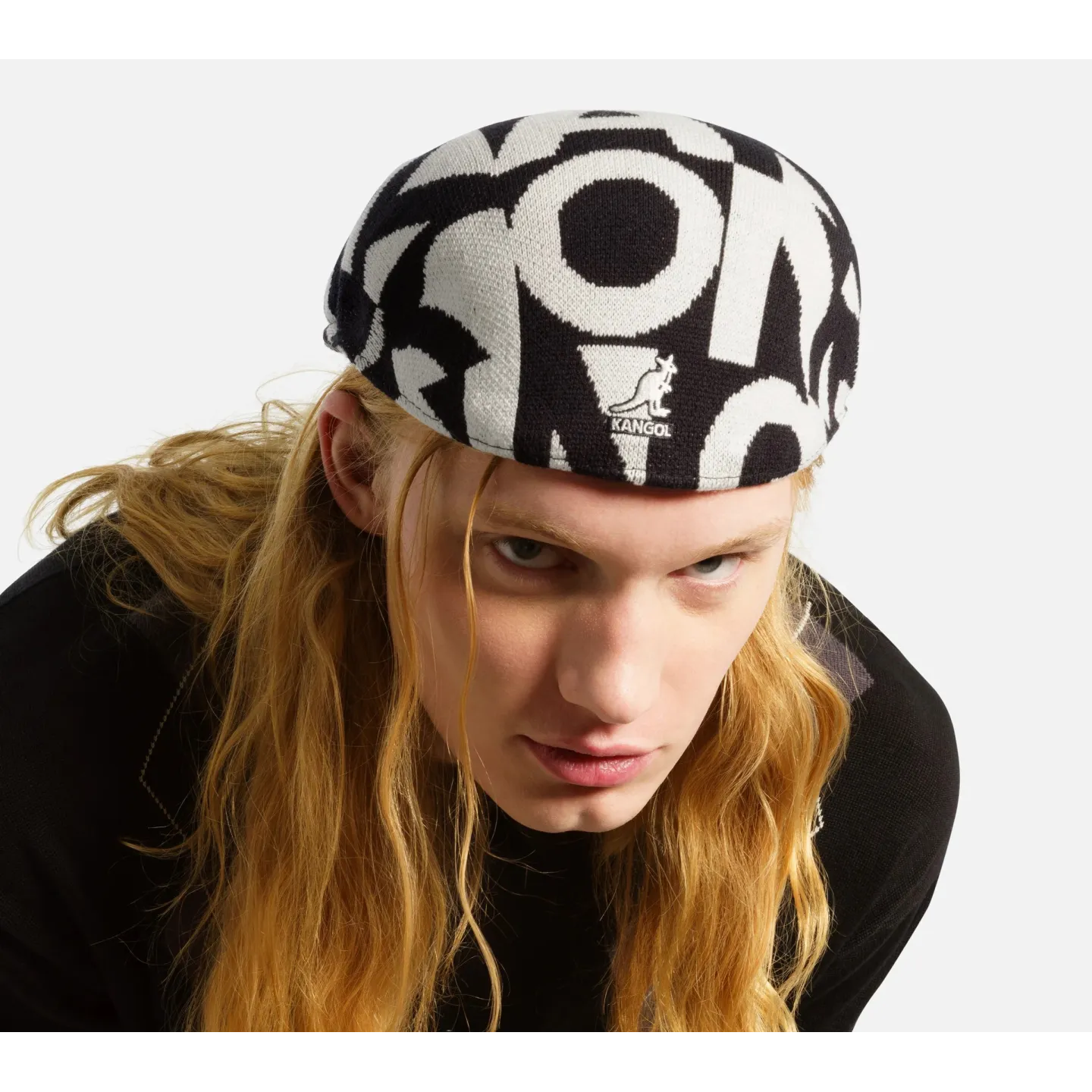 Casquette Plate Superfan 504 Noir & Blanc - Kangol