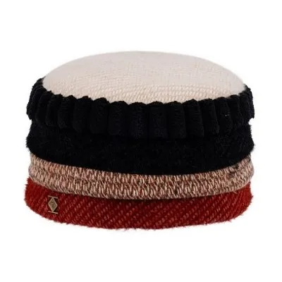 Red & Black Upcycling Beanie - Traclet Reference: 18707 | Traclet Hat Shop