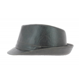 Hold hat