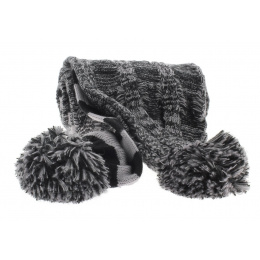 Scarf with grey pompon