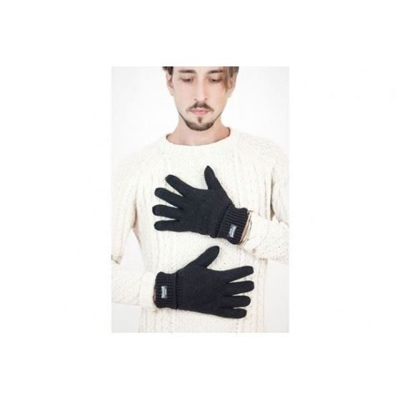 Grey thinsulate glove