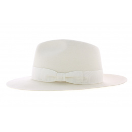 Fure felt Flechet