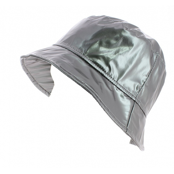 Chapeau de pluie verni