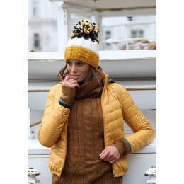 Tricolor Pompon Cap - Wegener