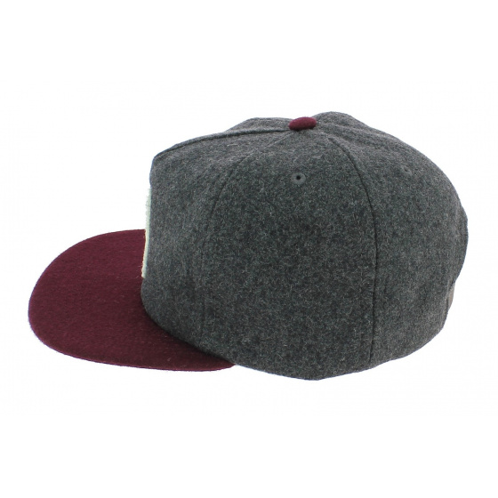 Wool Classic Two-Tone Strapback Cap - HUF Wool Classic Two-Tone Strapback Cap - HUF