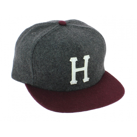 Wool Classic Two-Tone Strapback Cap - HUF Wool Classic Two-Tone Strapback Cap - HUF