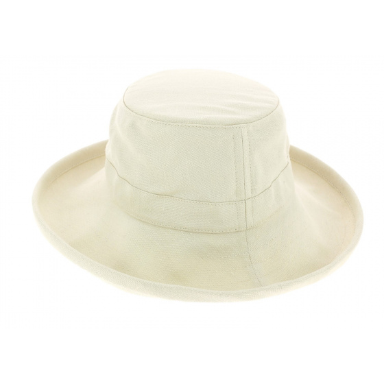 The Tilley TH8 hat The Tilley TH8 hat
