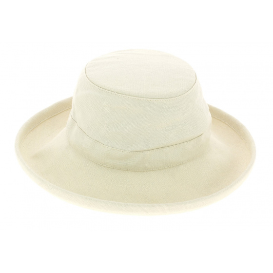 The Tilley TH8 hat The Tilley TH8 hat