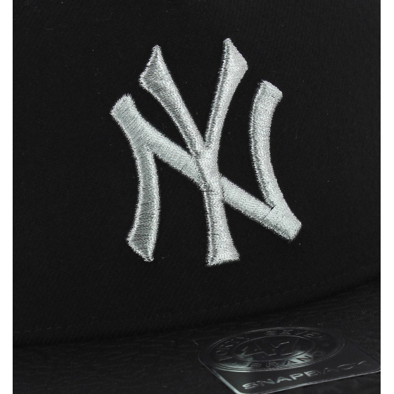 Snapback Visière Plate Craquelée NY Yankees Noir & Argent - 47 Brand Snapback Visière Plate Craquelée NY Yankees Noir & Argent - 47 Brand