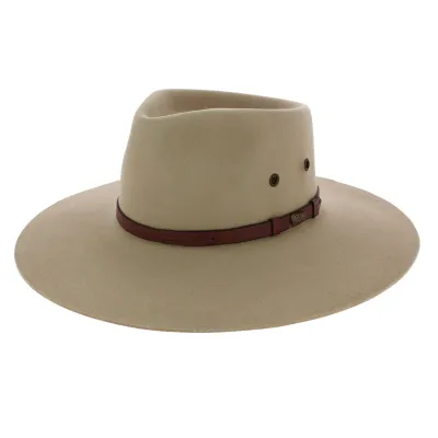 Beige Territory Fur Felt Hat - Akubra Reference: 6883 | Traclet Millinery