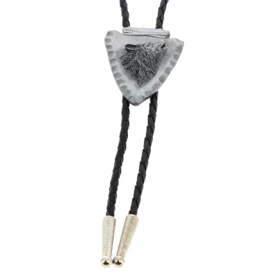 Silver Wolf Arrowhead Bolo Tie Reference: 6975 | Chapellerie Traclet