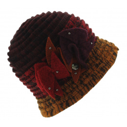 Red Acrylic Split Cloche Hat - Traclet