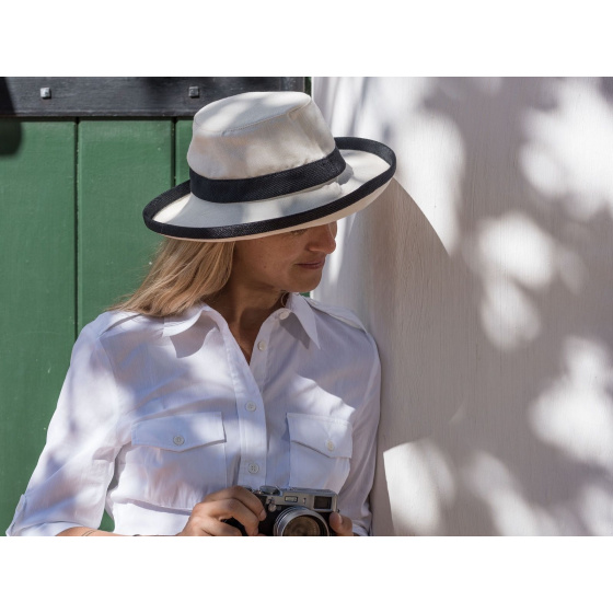 Women's TH8 hat two-tone natural and black