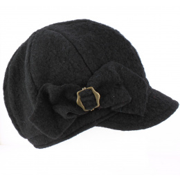 gavroche cap fancy woman