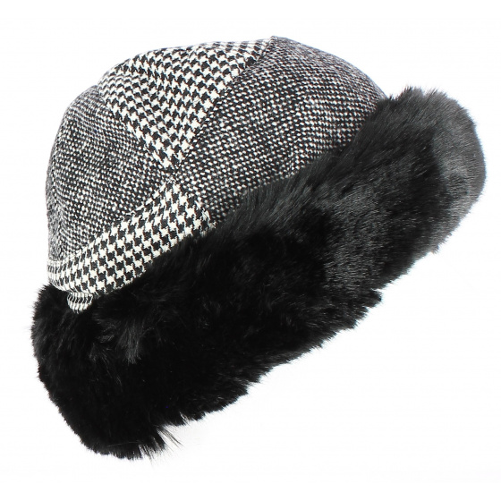 Eylem Faux Fur Hat with Fleece Lining - Traclet