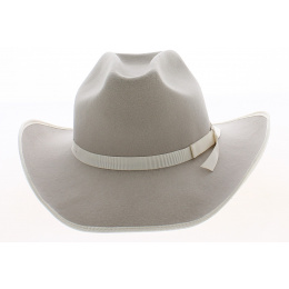 Marshall Woolfelt hat
