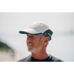Casquette Protège-Nuque Anti-Uv par Loïck PEYRON Beige & Bleu Marine- Soway