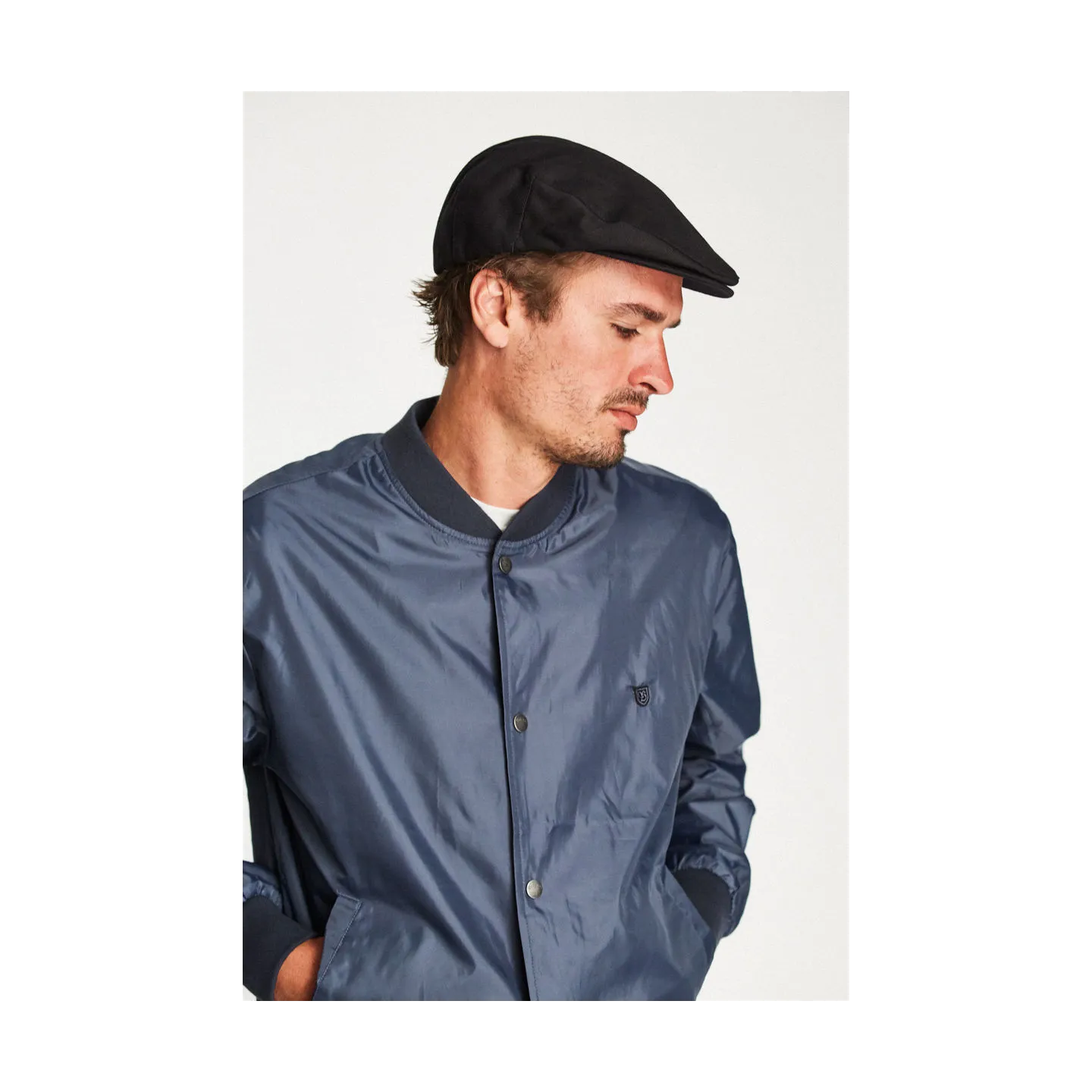 casquette plate brixton noir porté par Slimane- achat casquette hooligan brixton - casquette plate bri Reference : 3923 | Chapel