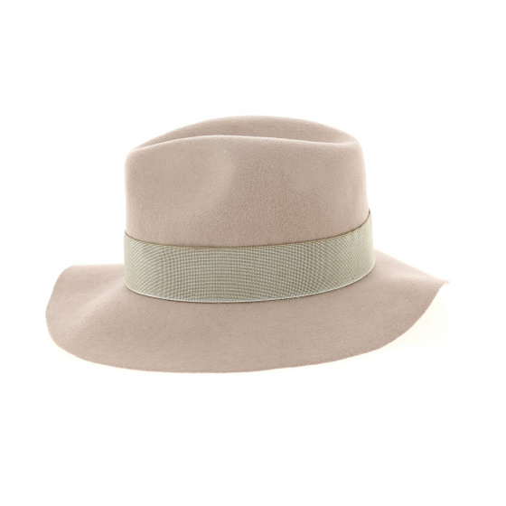 Beige taffeta hat