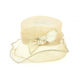 July - chapeau de cérémonie