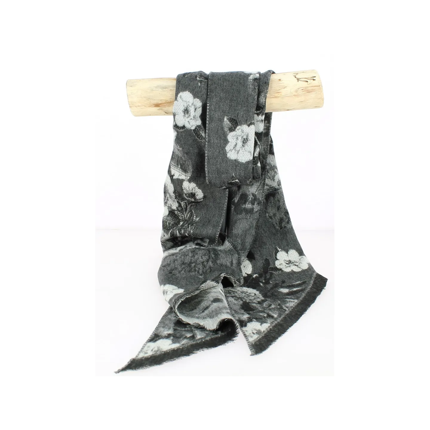 Echarpe Cashmink Fleurs Grise- Traclet  Reference : 3991 | Chapellerie Traclet