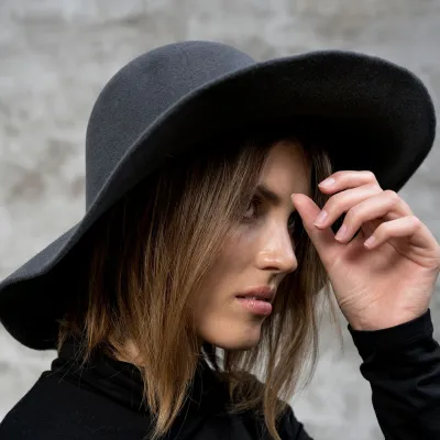 Black Wool Felt Wide-Brimmed Hat - Carnaby Reference: 5785 | Traclet Hat Shop