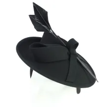 Chapeau Bibi- Serre-tête Zita Feutre Noir - Traclet ,  de cérémonie à plumes noires Reference : 3411 | Chapellerie Traclet