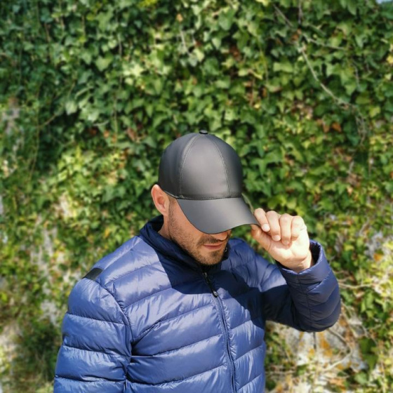 Casquette Baseball Pluie Noir - le Chapoté Paris Casquette Baseball Pluie Noir - le Chapoté Paris