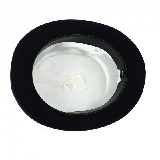 intérieur de chapeau de dressage