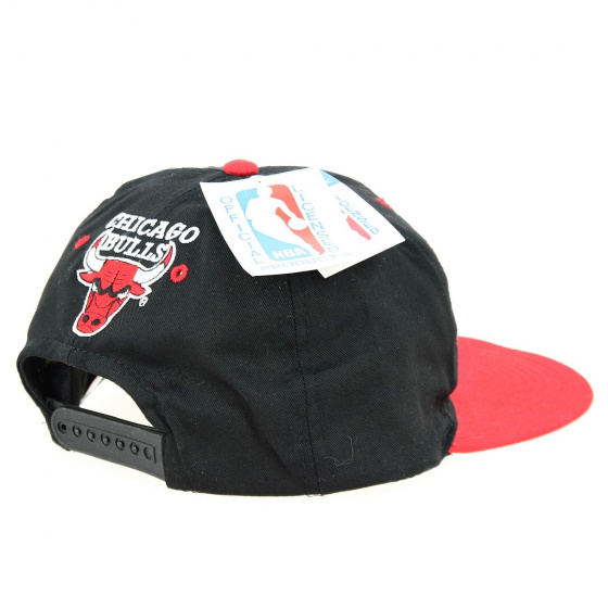 Flat Brim Bulls League NBA Cap Black & Red - New Era