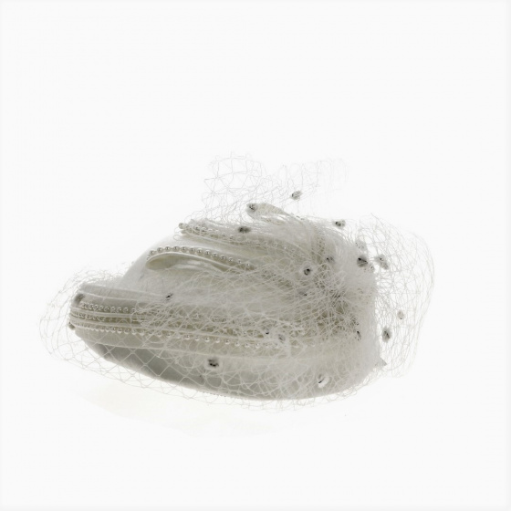 Prestigious and Chic Ivory Hat