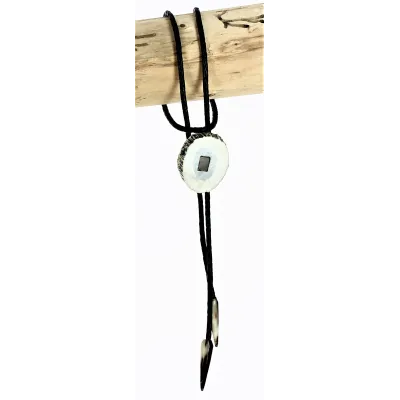 Bolo Tie - Cravate Cerf & Ambre Fossile 16 - Traclet Reference : 15684| Chapellerie Traclet