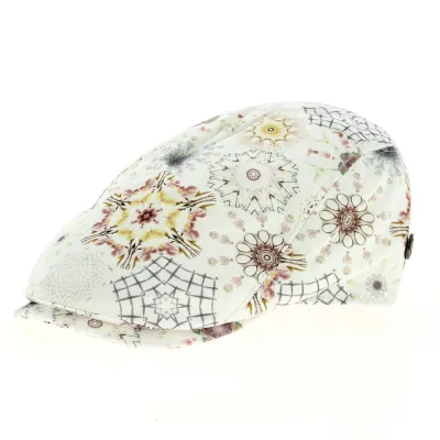 Flat cap with hypnotic MTM pattern