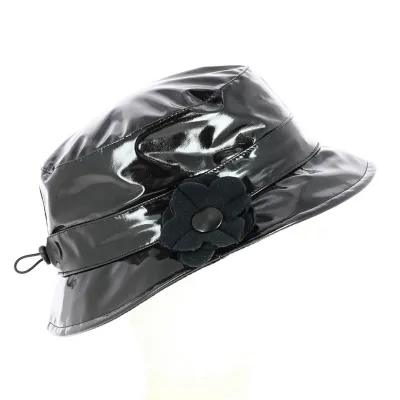 Chapeau de pluie vernis avec fleur - Chapeau de pluie pour femme Reference : 16724 | Chapellerie Traclet