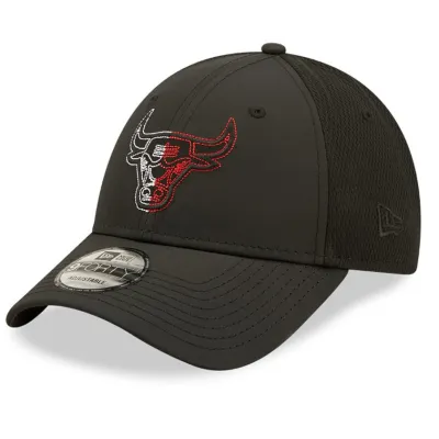 Casquette Strapback 9FORTY Chicago Bulls Noire - New Era   Reference : 16930| Chapellerie Traclet