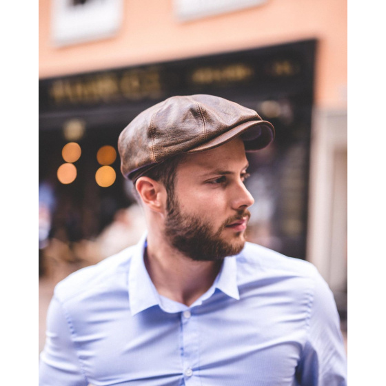 Houston Cap in Aged Black Leather - Crambes