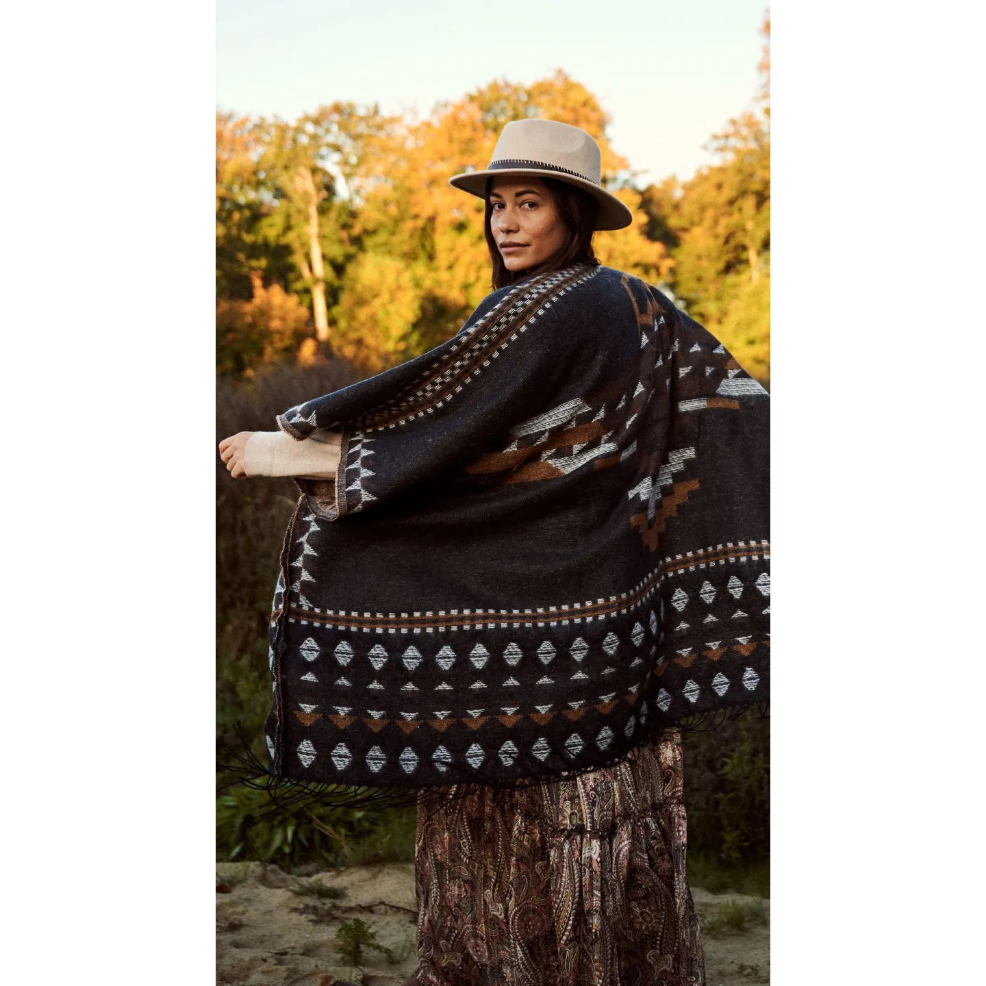 Poncho Layula Black - Barts