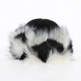 Mounkou-Sardyk black leather and black and white fur toque