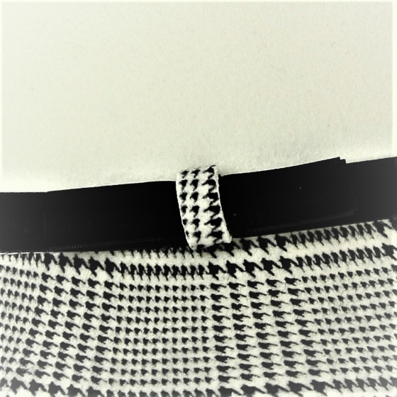 White and Houndstooth Wool Felt Cloche Hat - Traclet